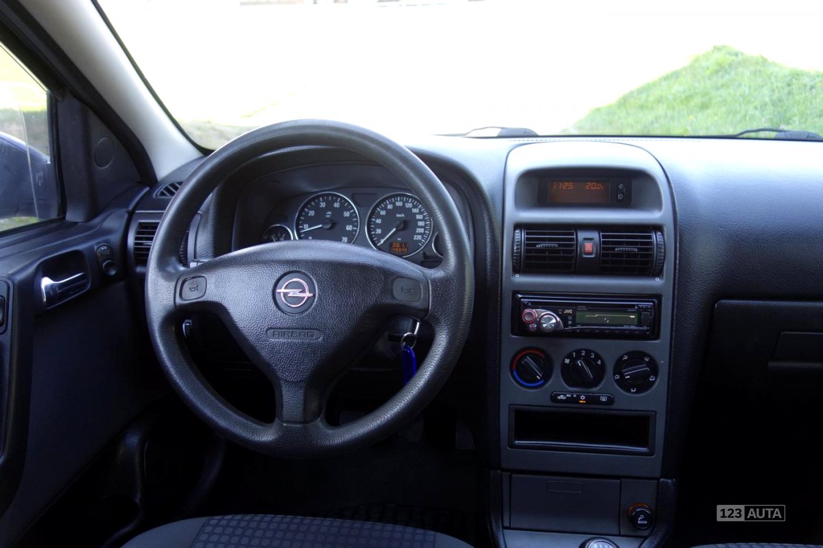 Opel Astra, 2003 - pohled č. 10