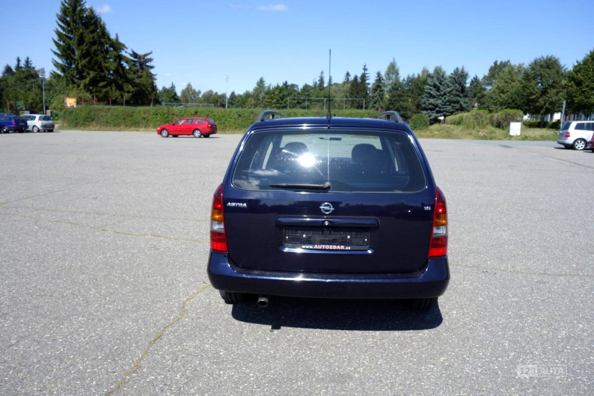 Opel Astra, 2003 - pohled č. 4