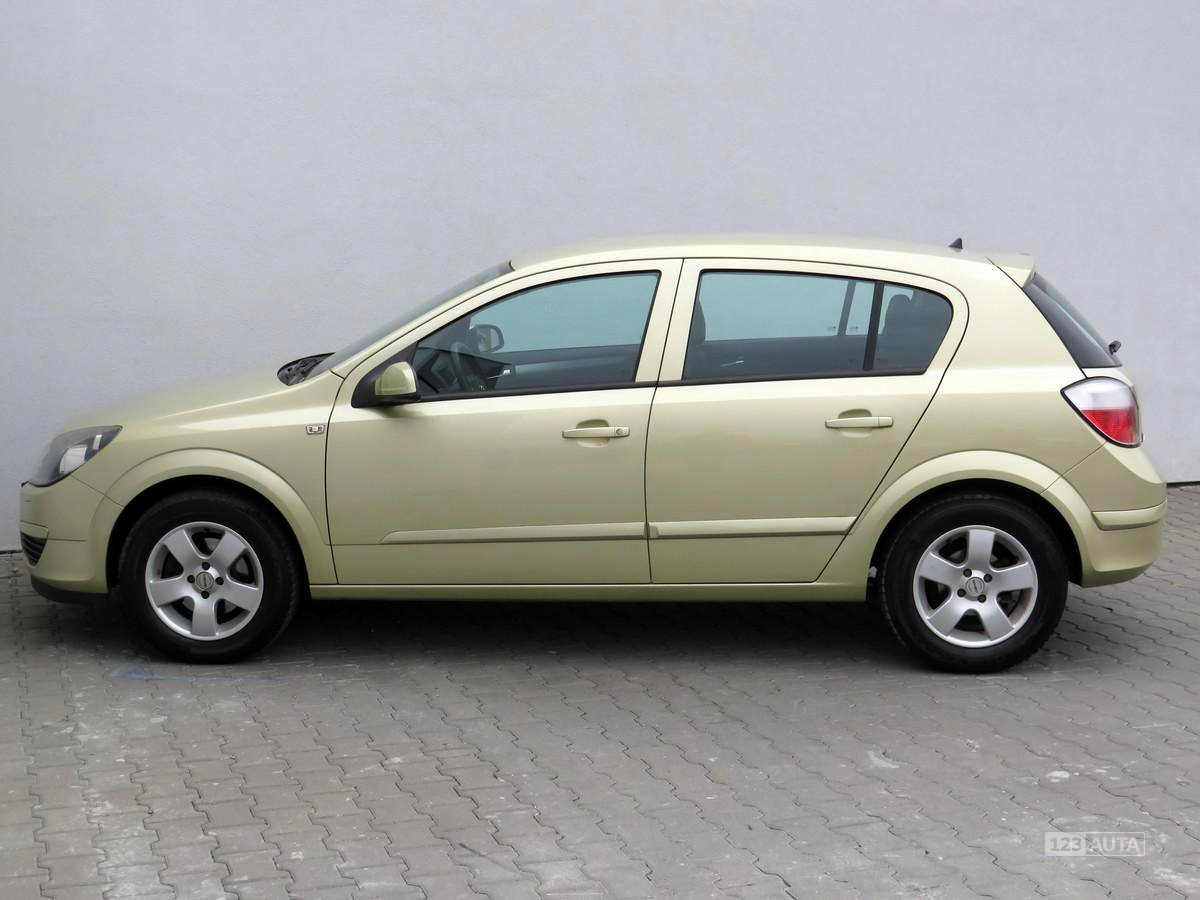 Opel Astra, 2004 - pohled č. 8