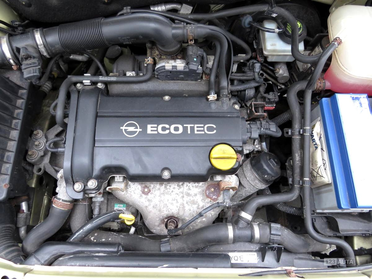 Opel Astra, 2004 - pohled č. 9