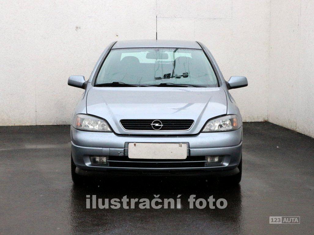 Opel Astra, 2003 - pohled č. 2