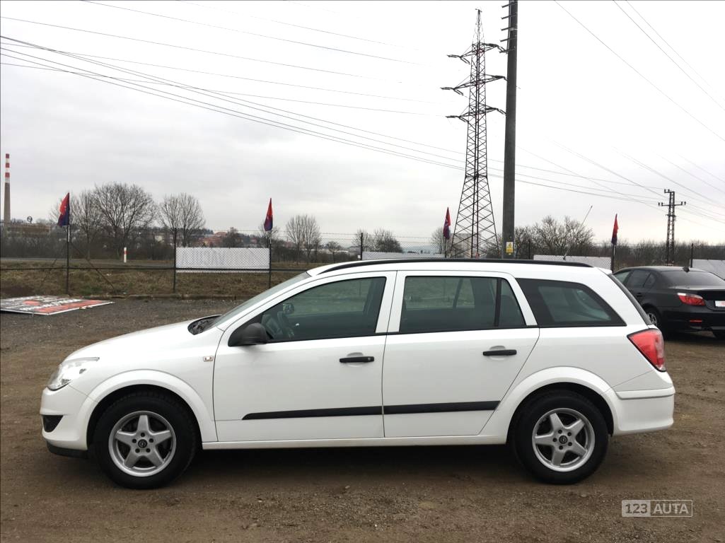 Opel Astra, 2009 - pohled č. 8