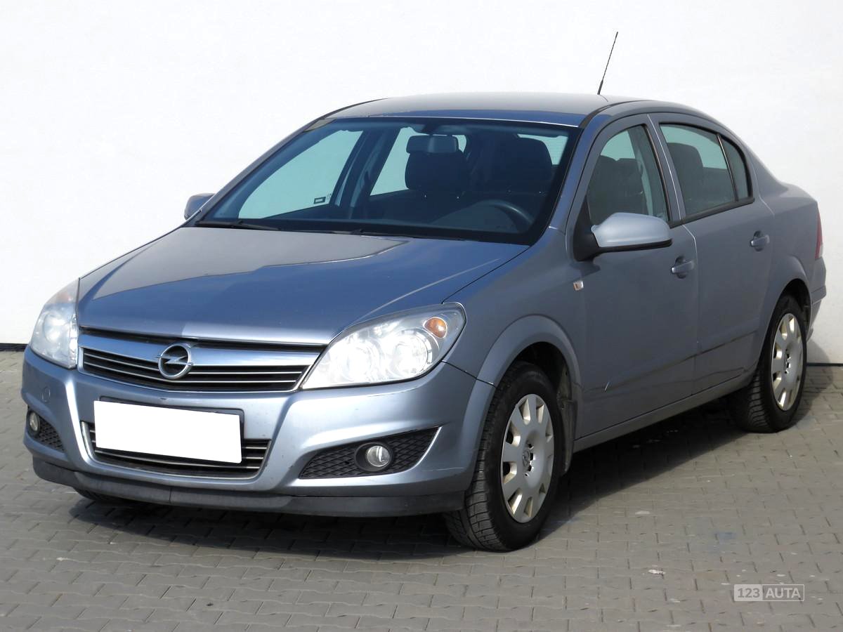 Opel Astra, 2008 - pohled č. 3