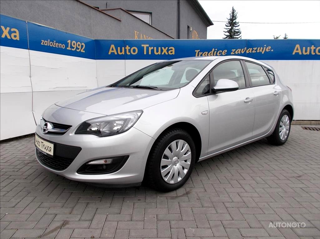 Opel Astra, 2015 - celkový pohled