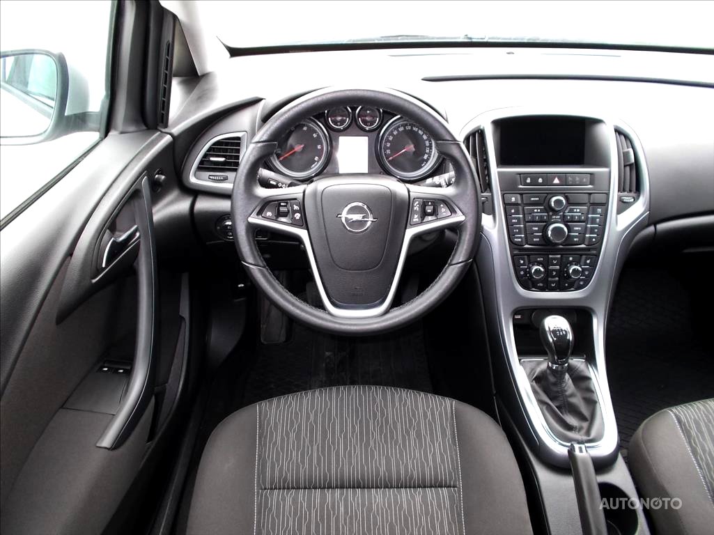 Opel Astra, 2015 - pohled č. 8
