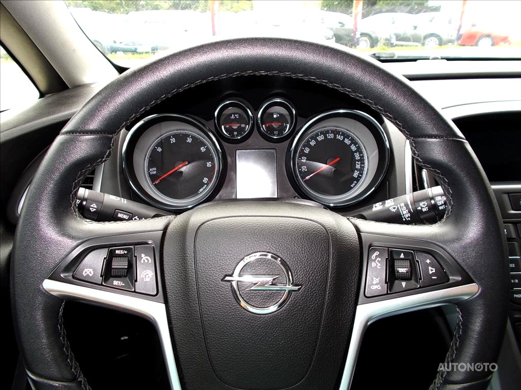 Opel Astra, 2015 - pohled č. 9
