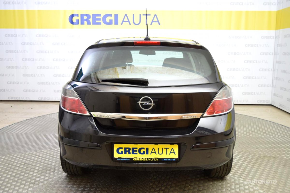 Opel Astra, 2007 - pohled č. 4