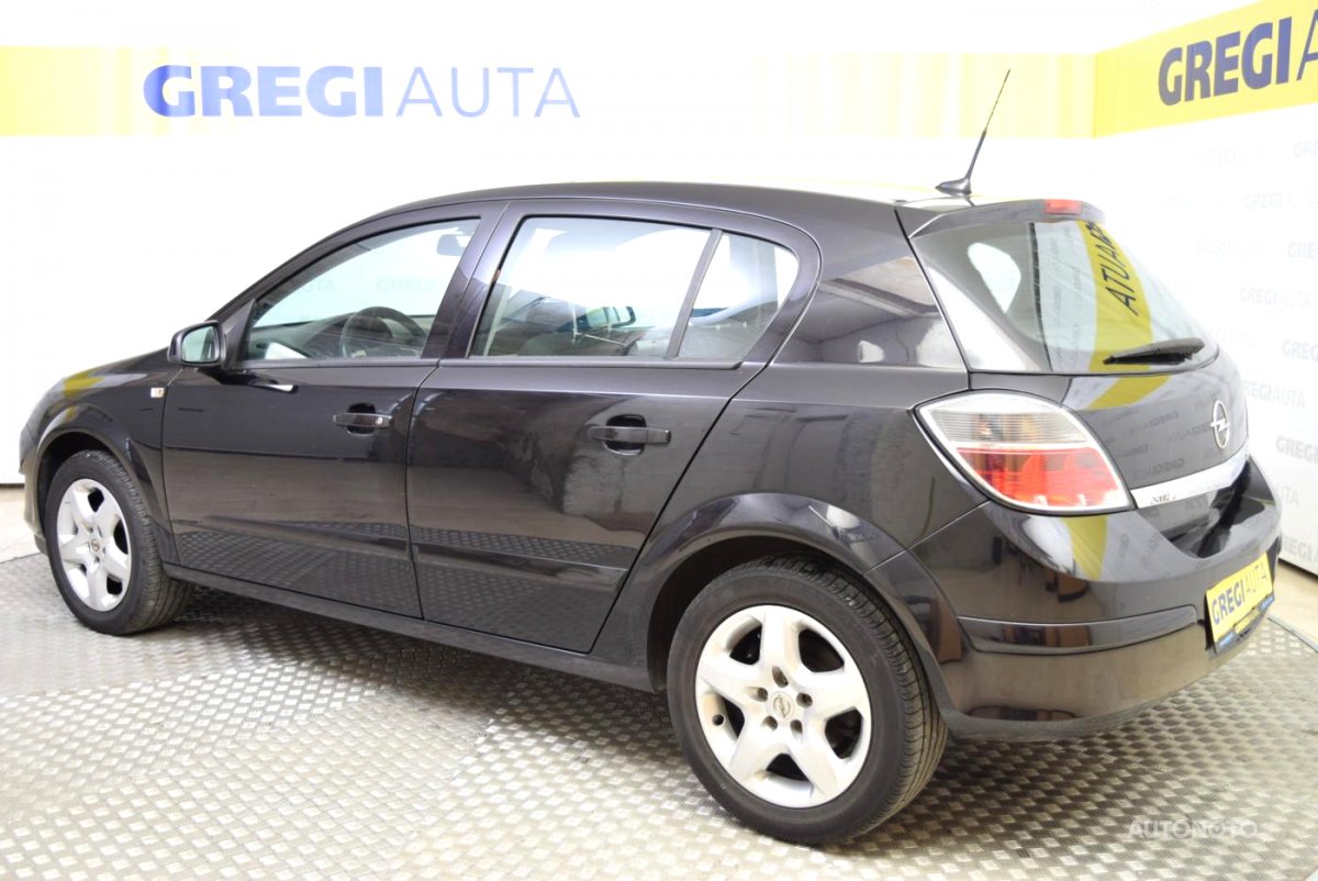 Opel Astra, 2007 - pohled č. 5