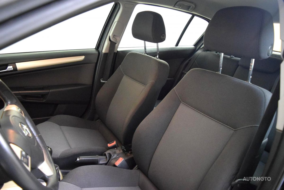 Opel Astra, 2007 - pohled č. 9