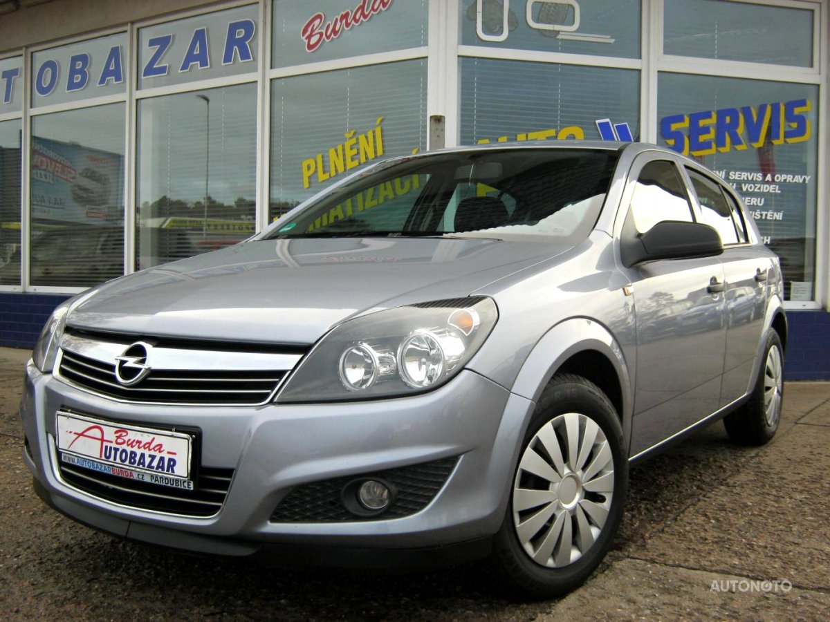 Opel Astra, 2009 - pohled č. 2