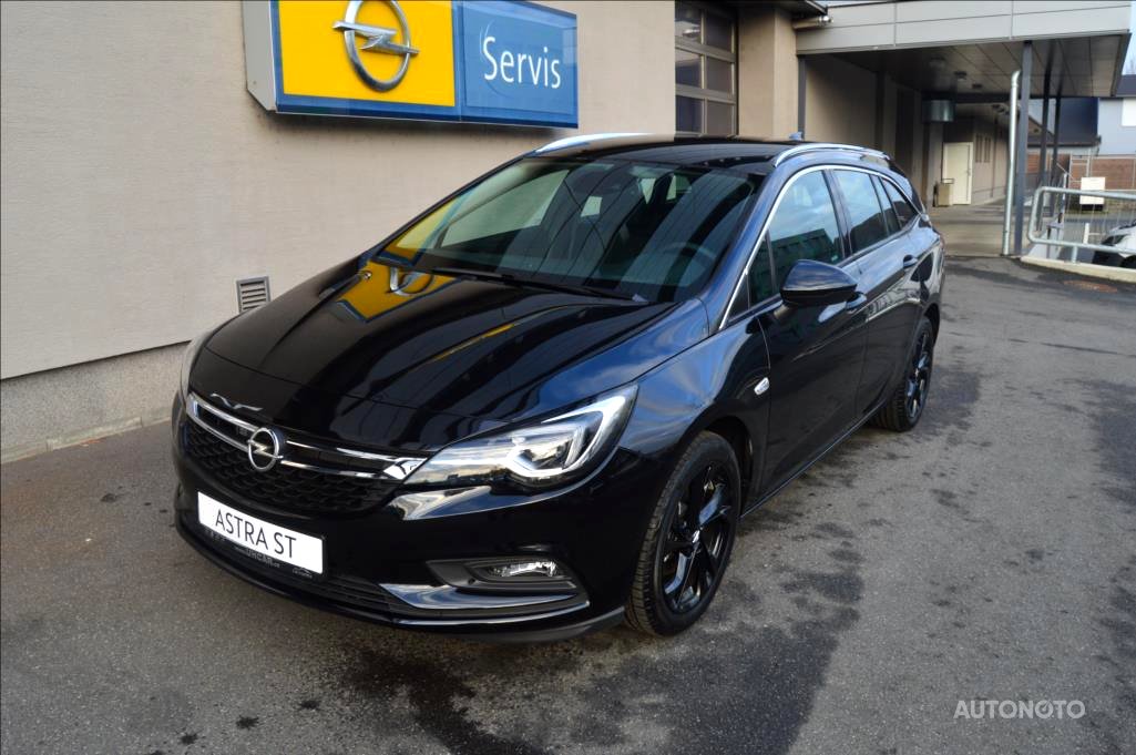 Opel Astra, 2018 - celkový pohled