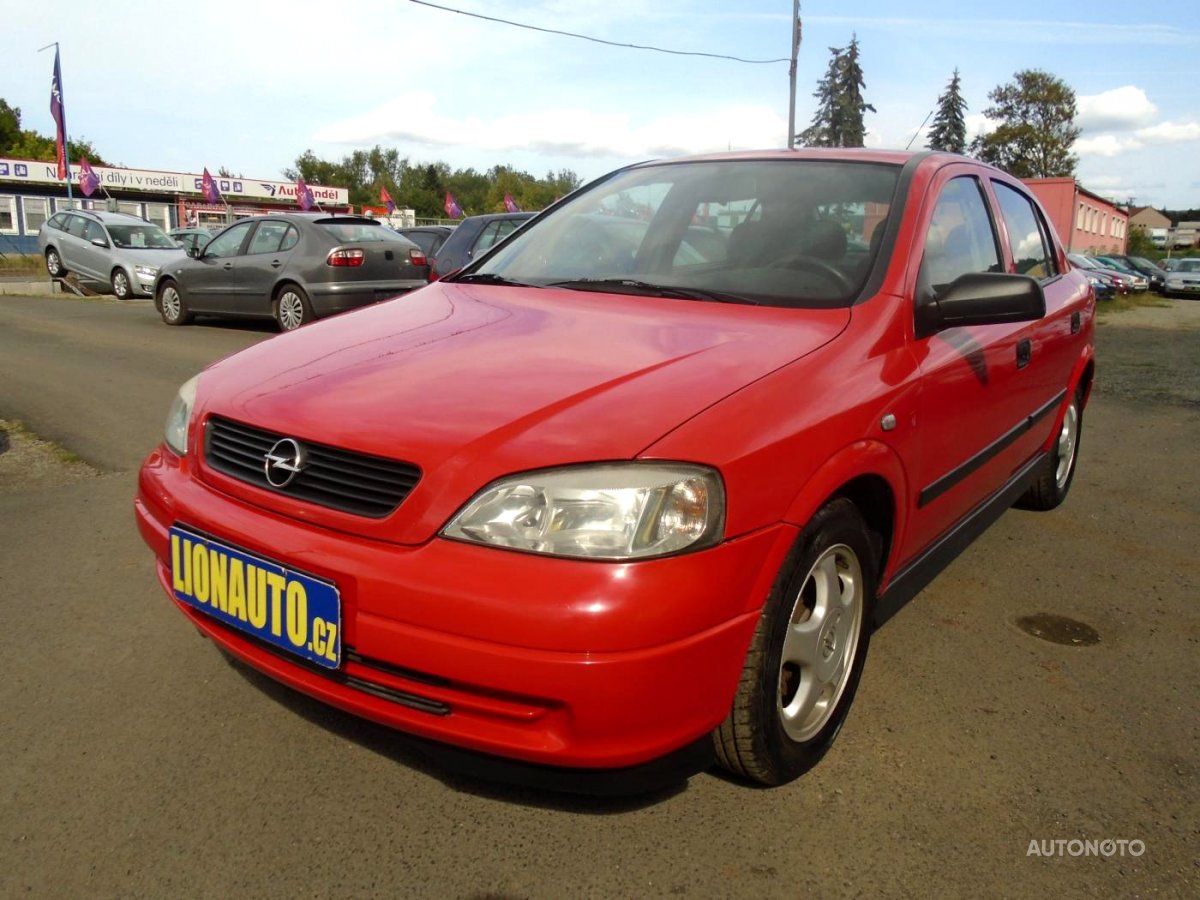 Opel Astra, 2005 - celkový pohled