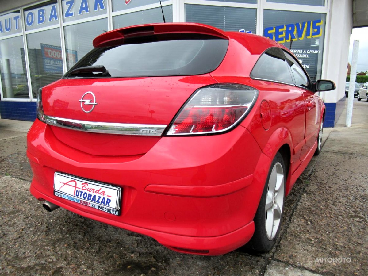 Opel Astra, 2005 - pohled č. 3