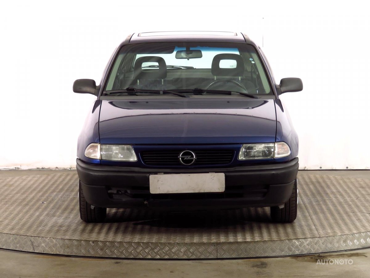 Opel Astra, 1995 - pohled č. 2
