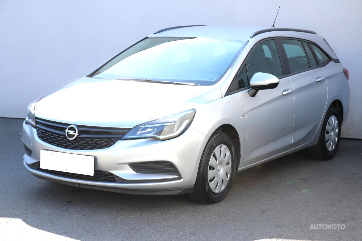 Opel Astra, 2016 - pohled č. 3