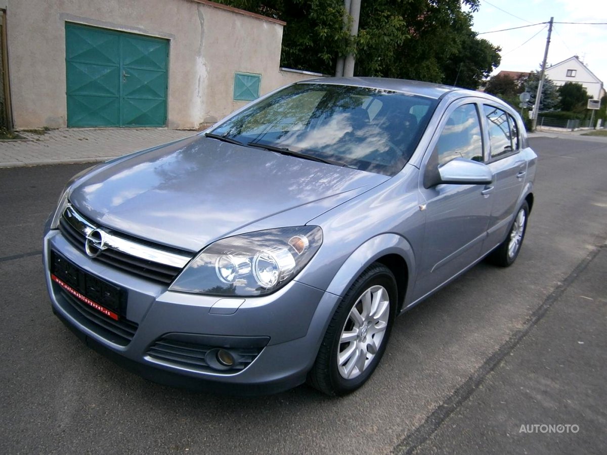 Opel Astra, 2005 - celkový pohled