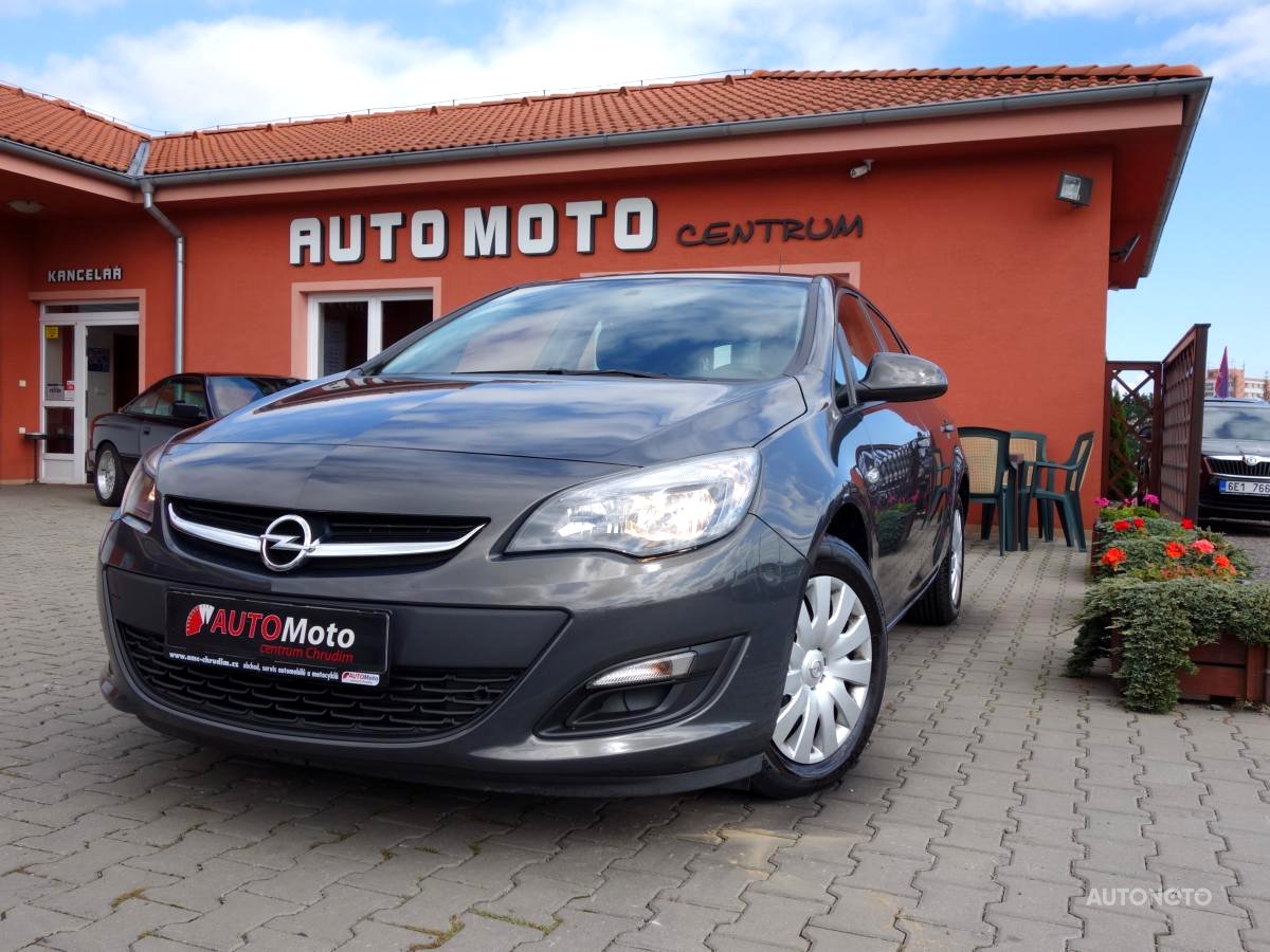 Opel Astra, 2015 - celkový pohled
