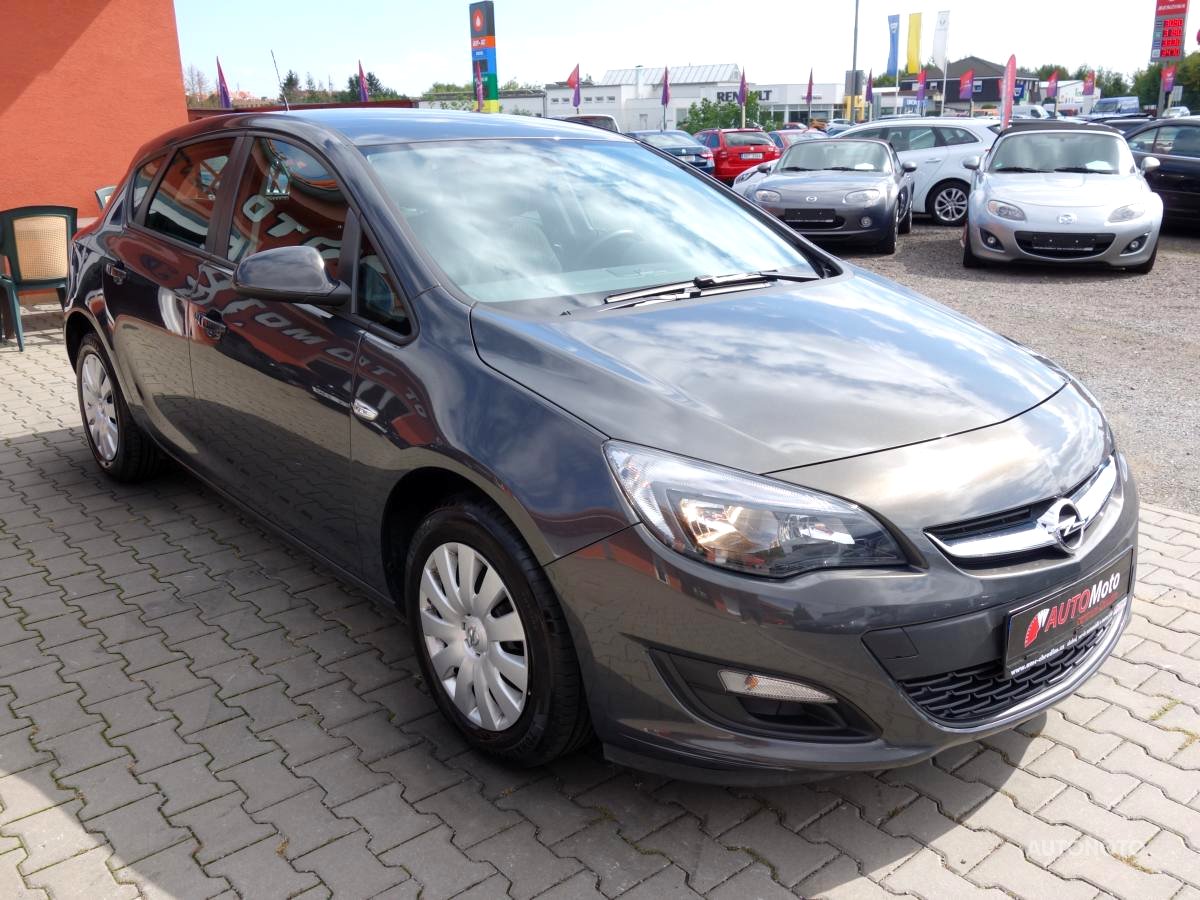 Opel Astra, 2015 - pohled č. 3