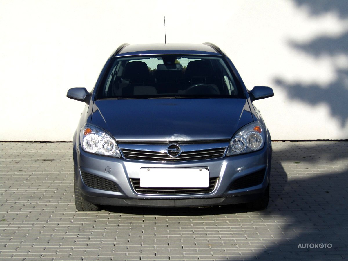 Opel Astra, 2008 - pohled č. 2