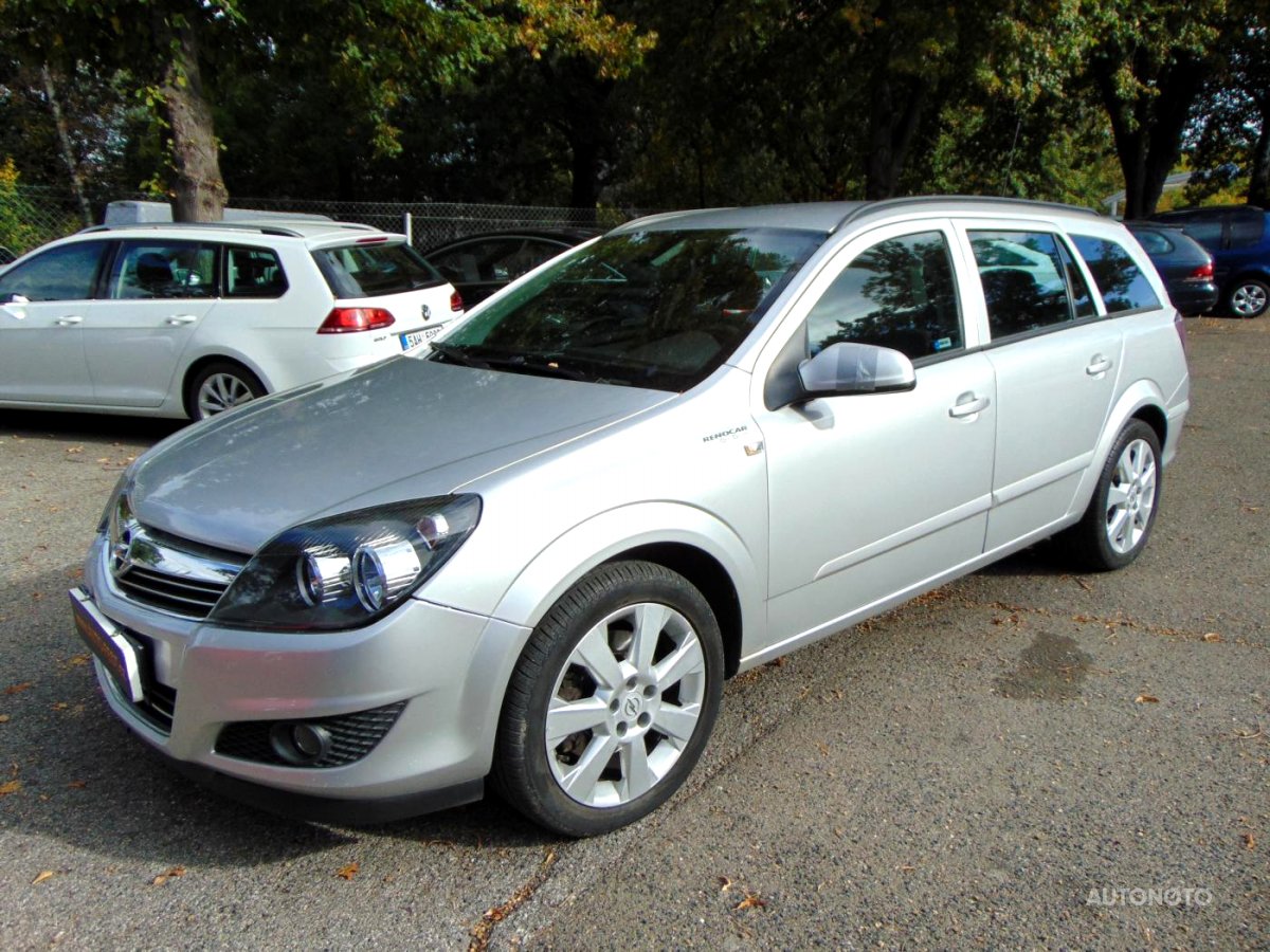 Opel Astra, 2008 - pohled č. 3