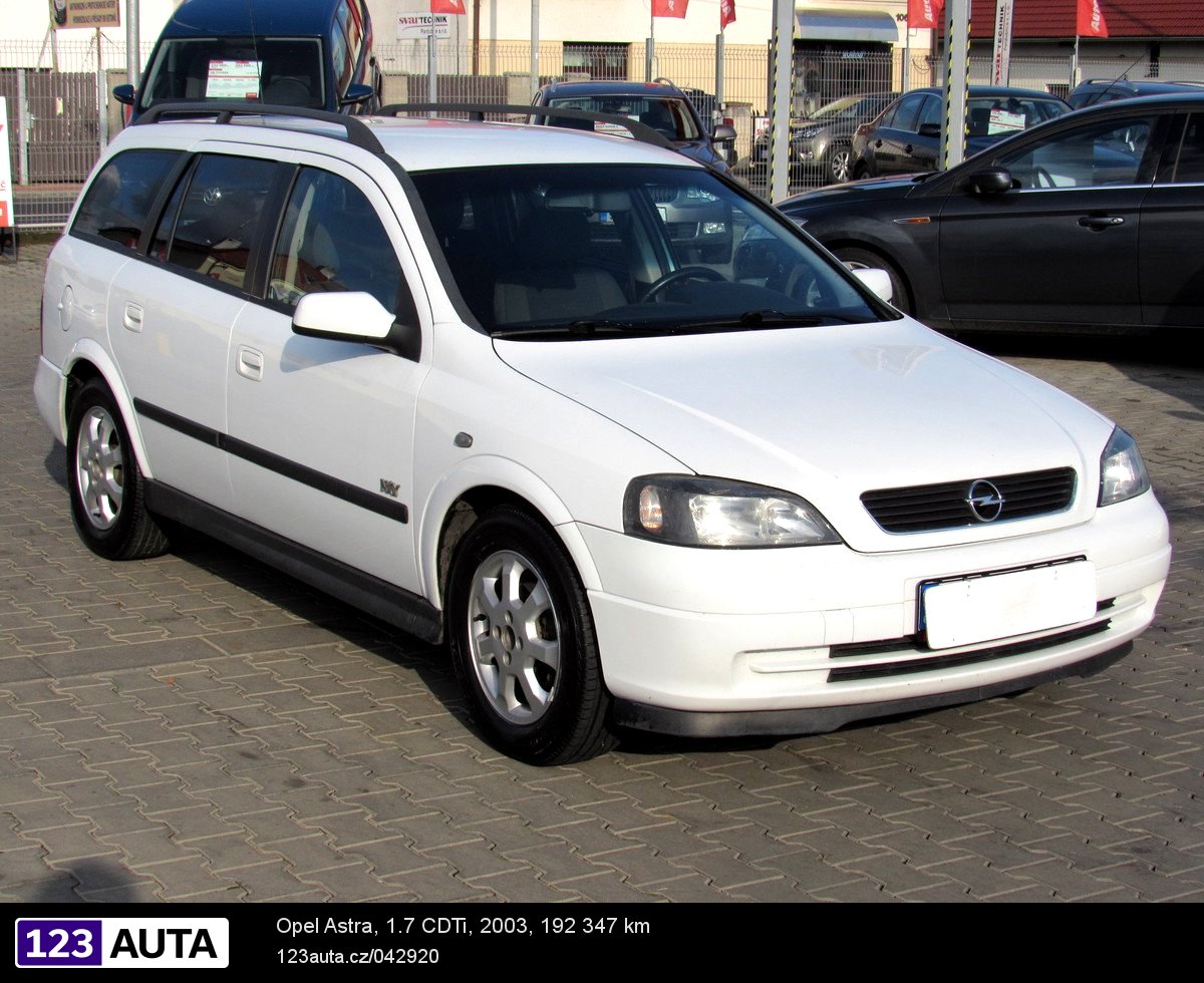 Opel Astra, 2003 - celkový pohled