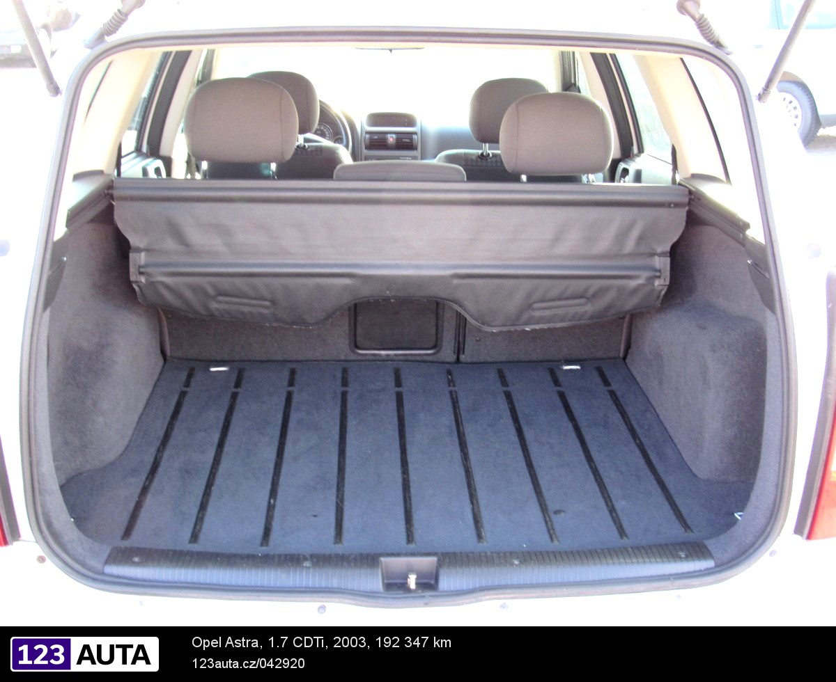 Opel Astra, 2003 - pohled č. 10