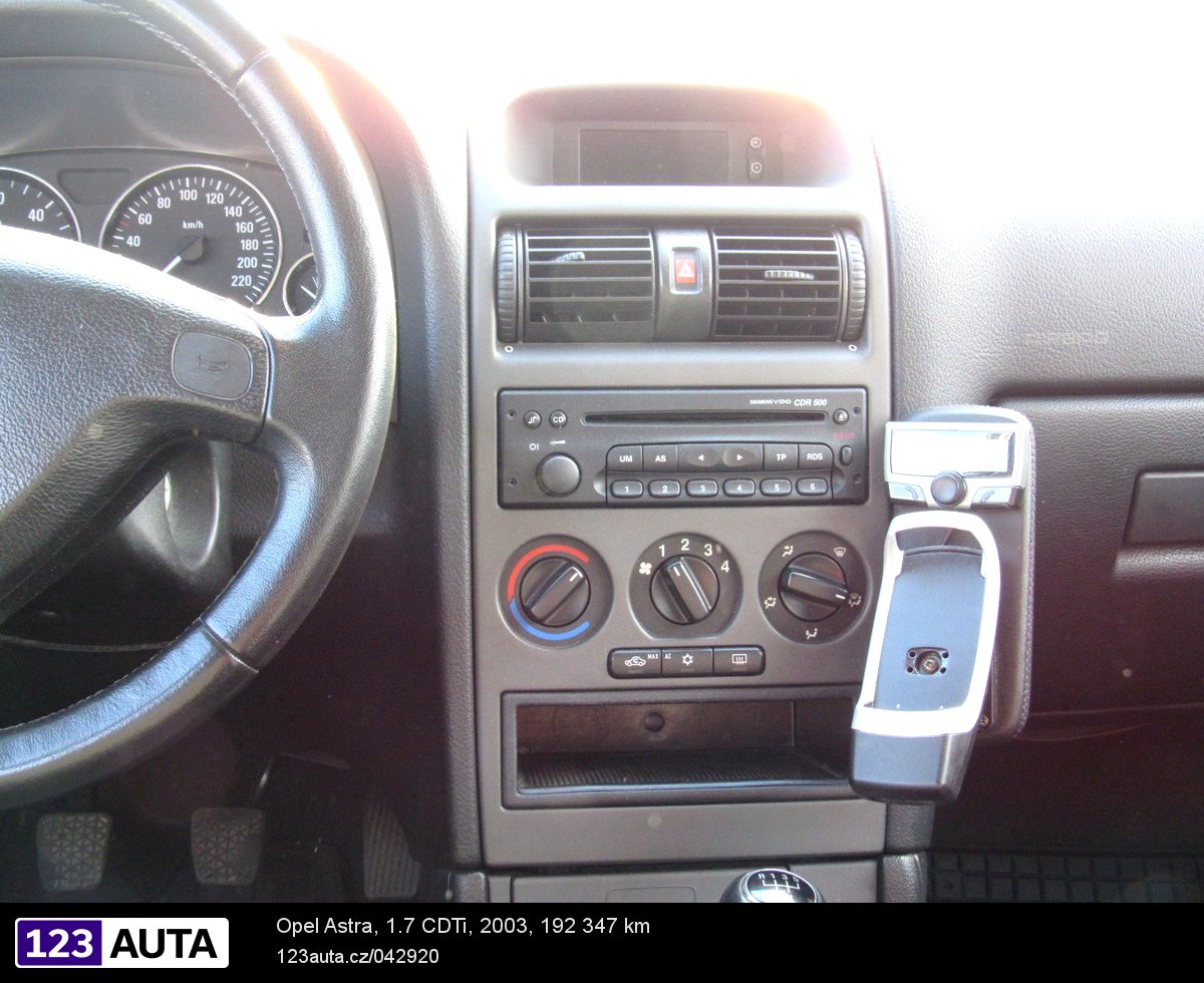 Opel Astra, 2003 - pohled č. 13