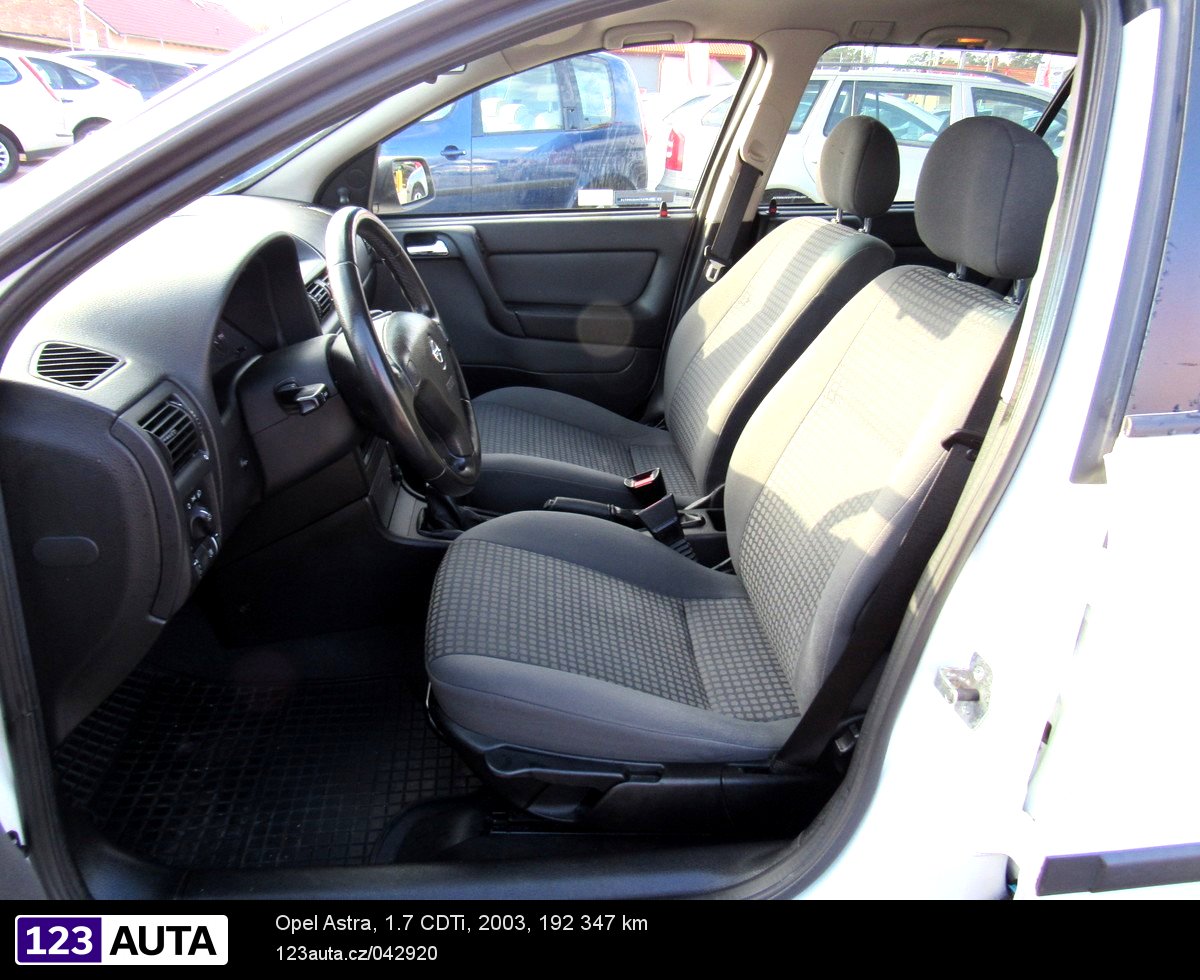 Opel Astra, 2003 - pohled č. 14