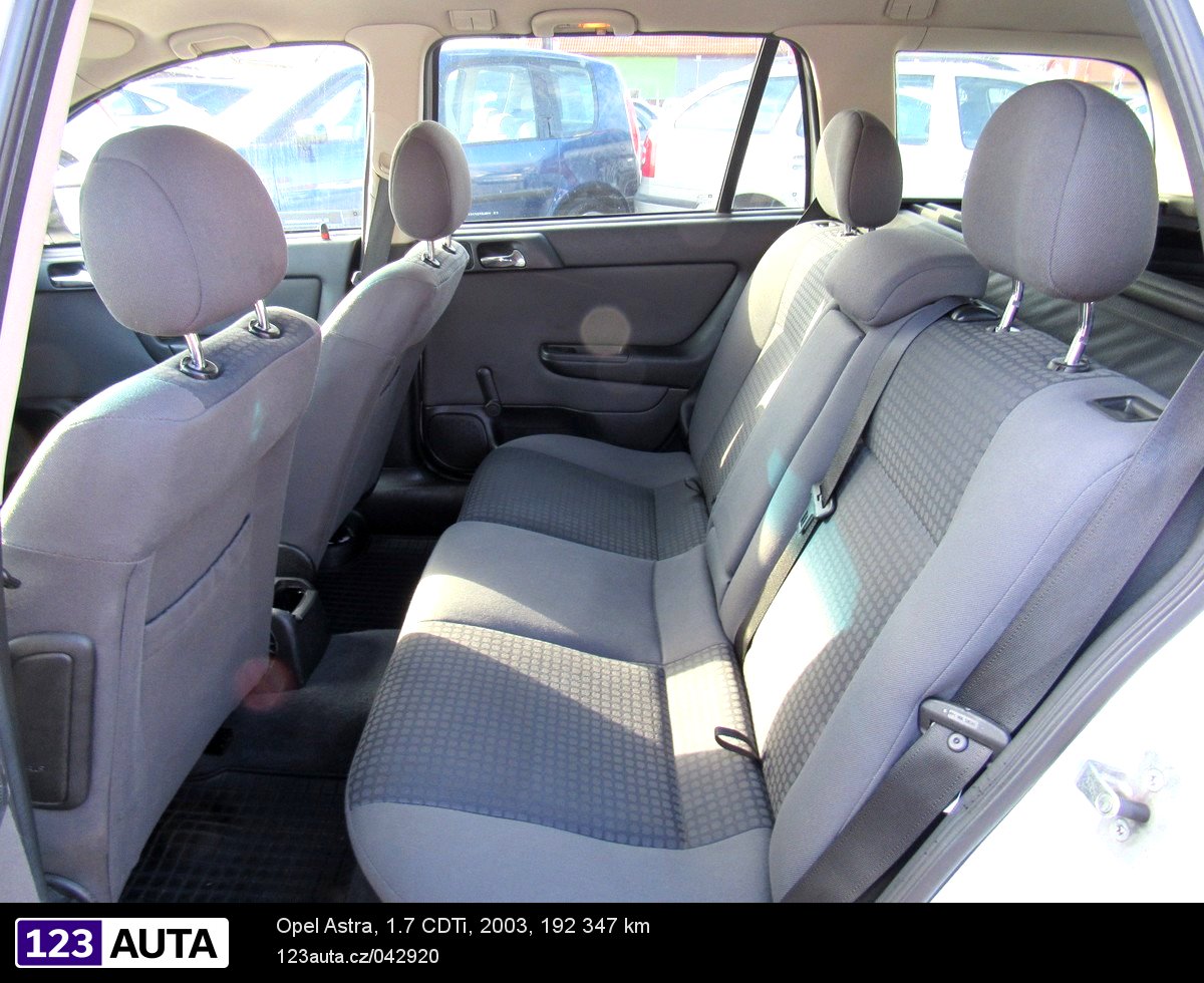 Opel Astra, 2003 - pohled č. 15