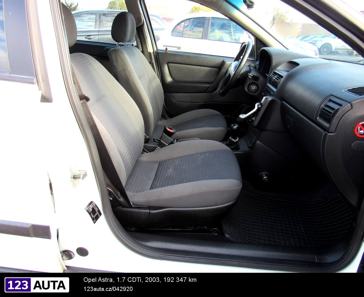 Opel Astra, 2003 - pohled č. 16