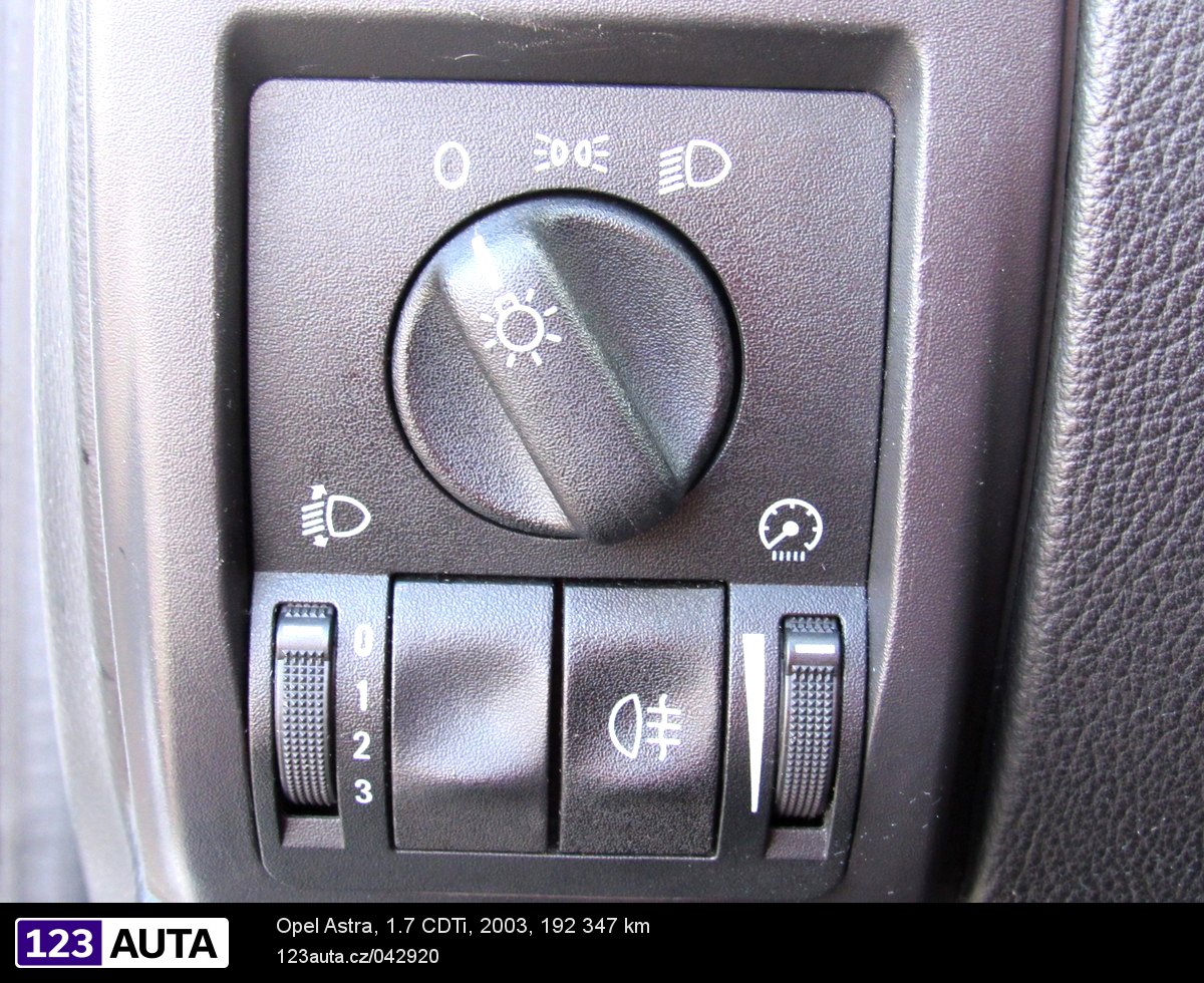 Opel Astra, 2003 - pohled č. 19