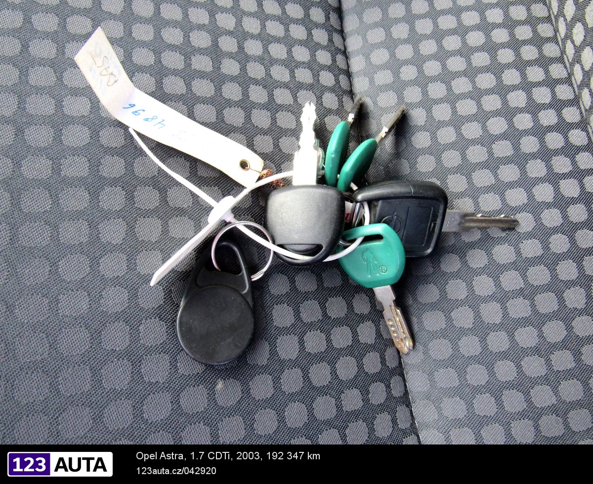 Opel Astra, 2003 - pohled č. 24