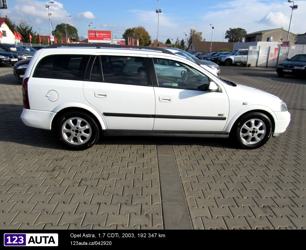 Opel Astra, 2003 - pohled č. 4