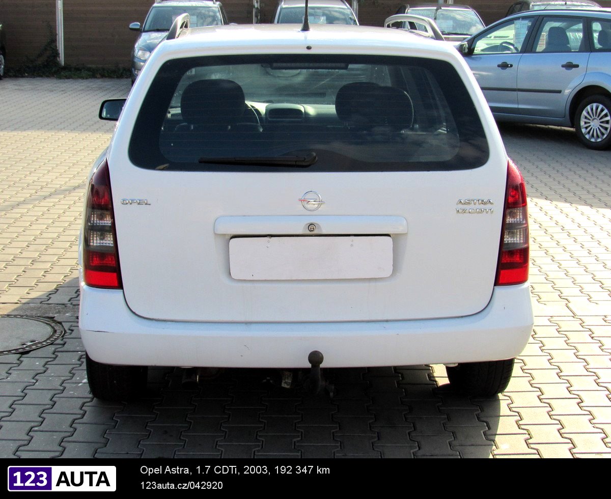 Opel Astra, 2003 - pohled č. 6