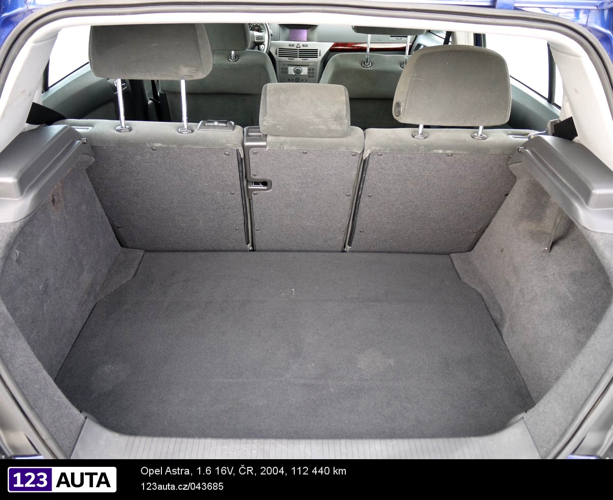 Opel Astra, 2004 - pohled č. 10