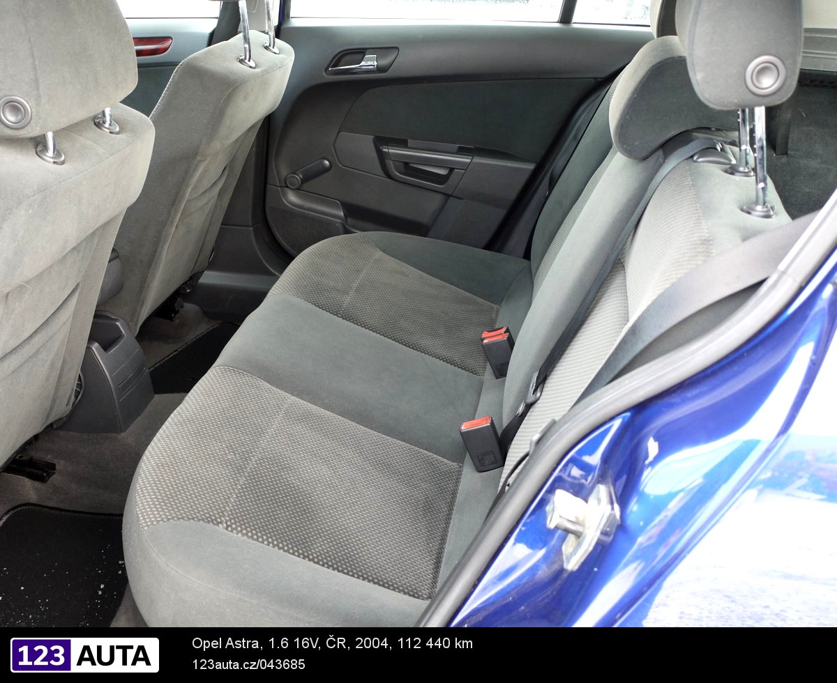 Opel Astra, 2004 - pohled č. 15