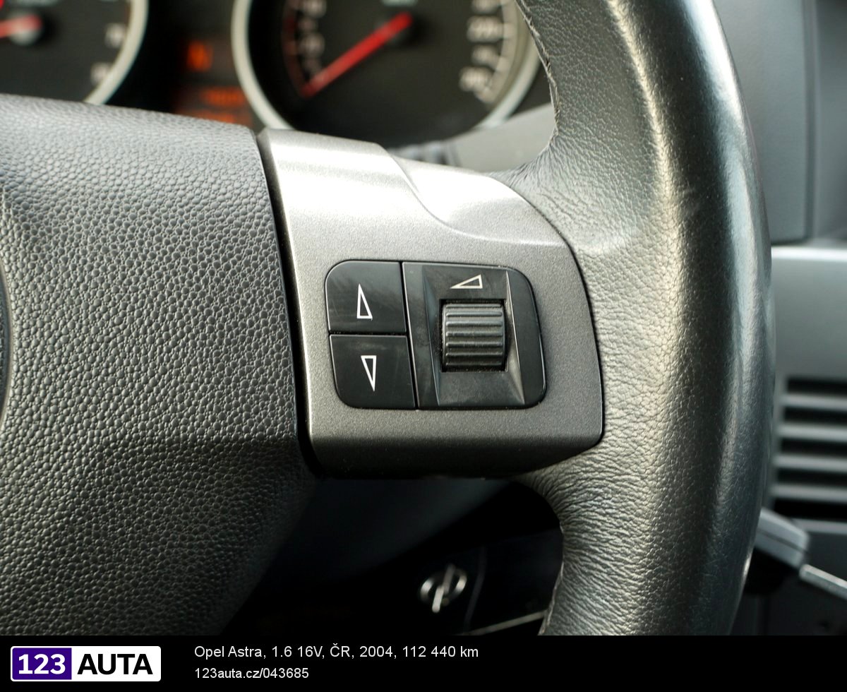 Opel Astra, 2004 - pohled č. 25