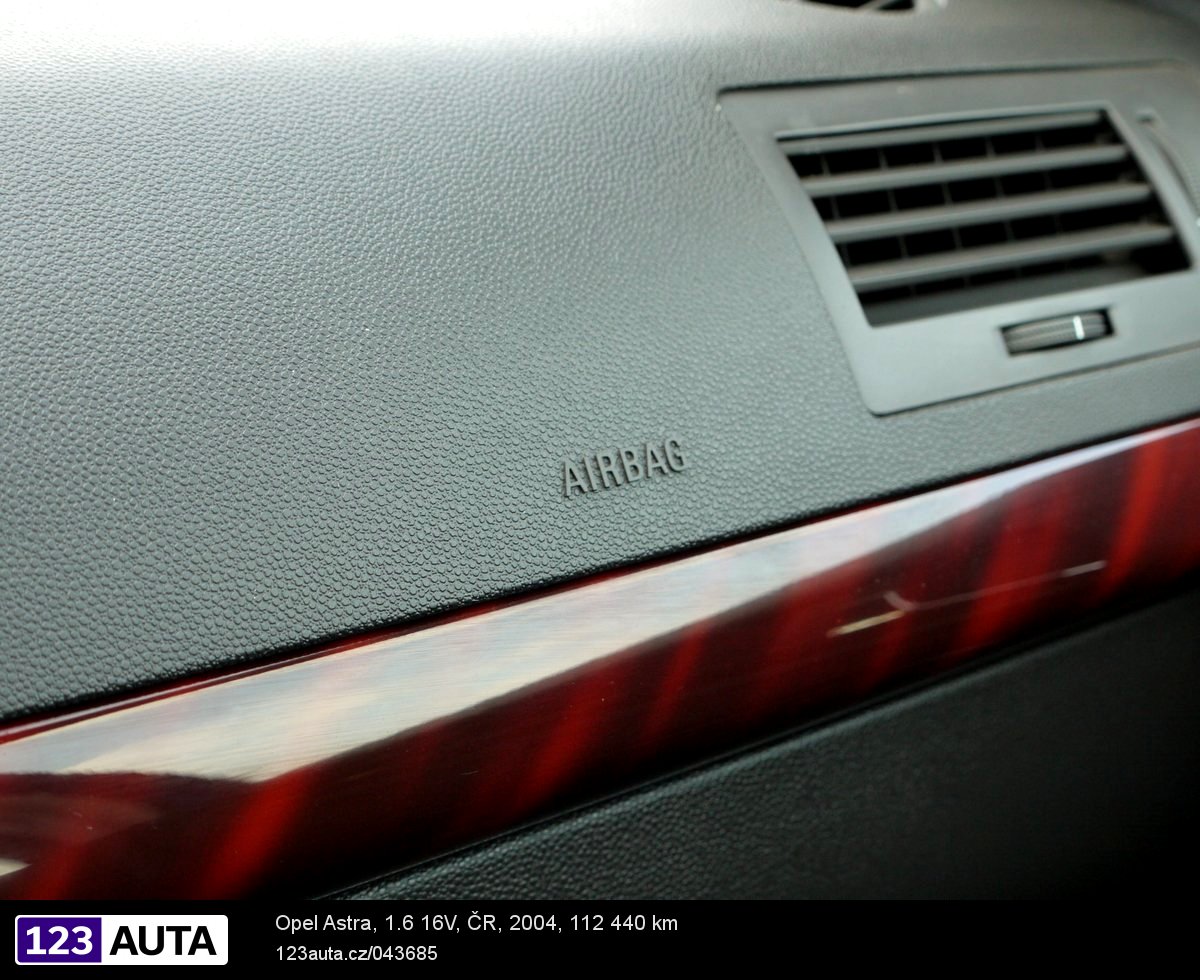 Opel Astra, 2004 - pohled č. 27