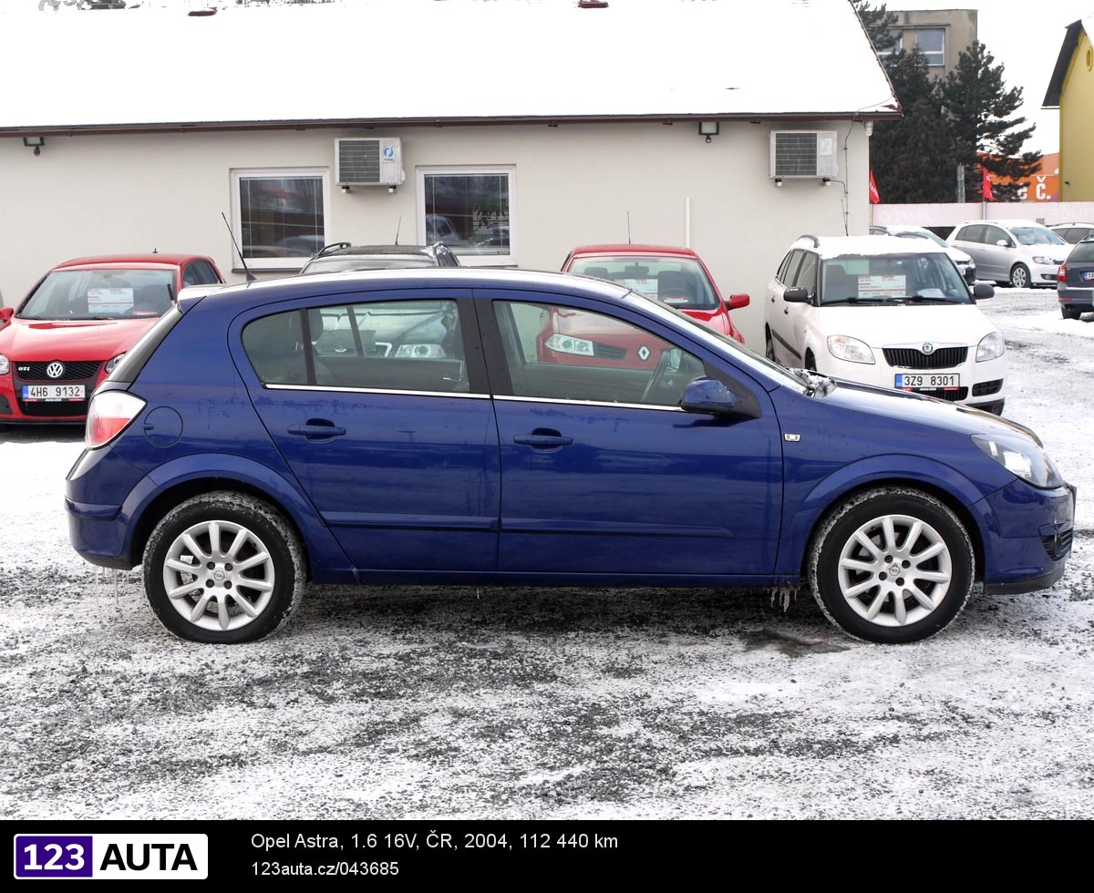 Opel Astra, 2004 - pohled č. 4
