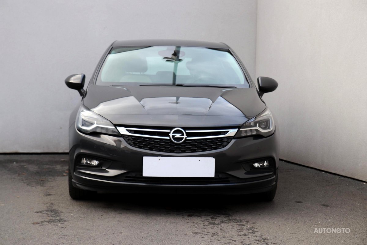 Opel Astra, 2015 - pohled č. 2