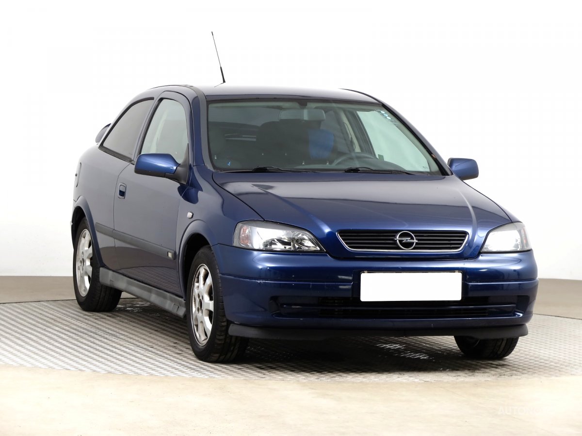 Opel Astra, 2004 - celkový pohled