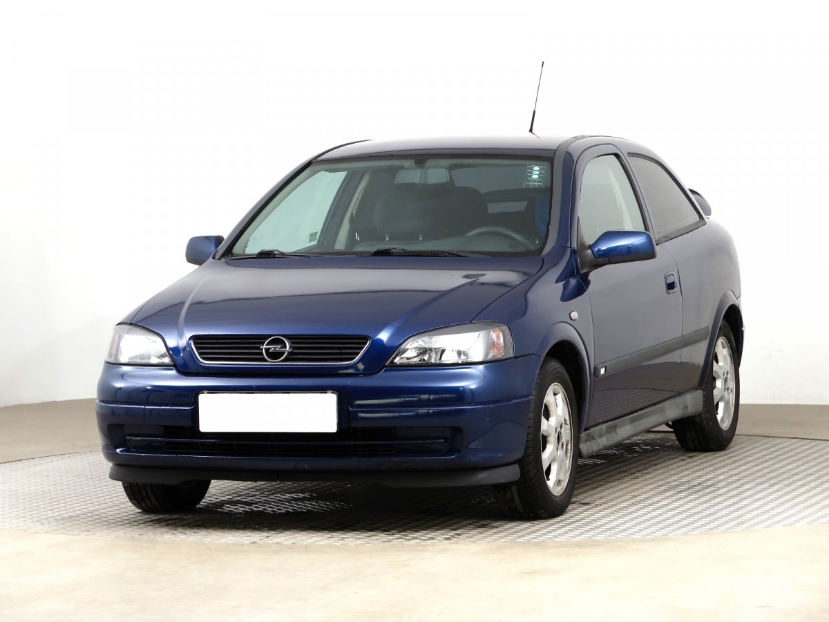 Opel Astra, 2004 - pohled č. 3