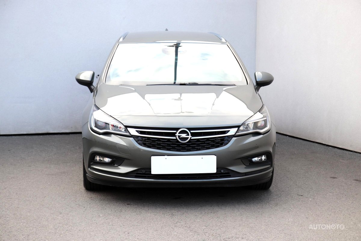 Opel Astra, 2016 - pohled č. 2