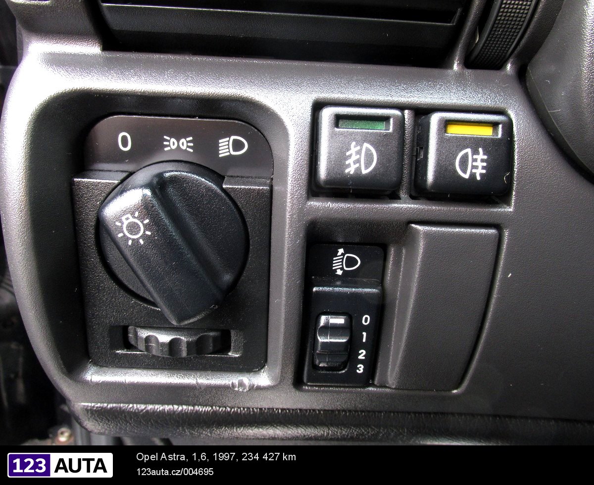 Opel Astra, 1997 - pohled č. 19