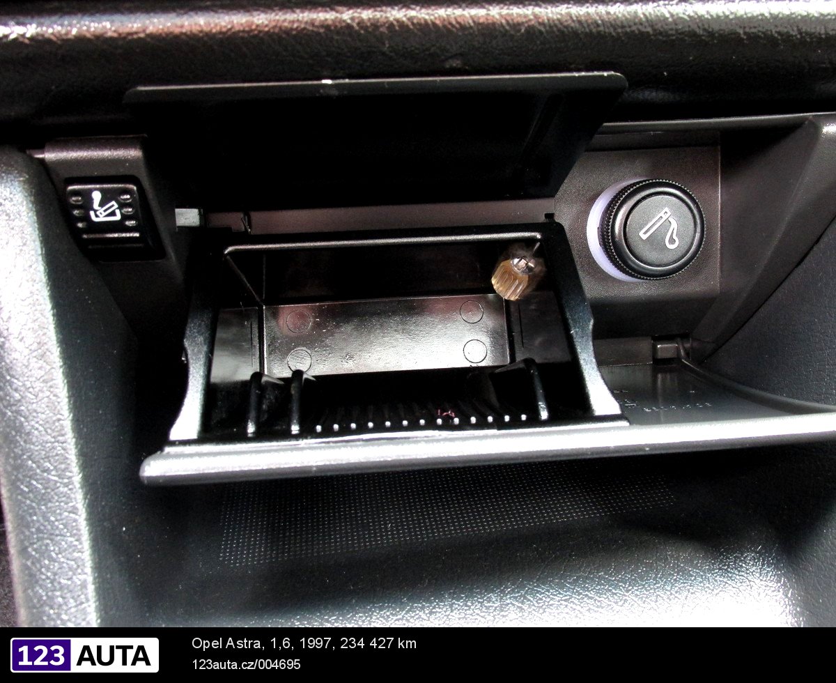 Opel Astra, 1997 - pohled č. 20