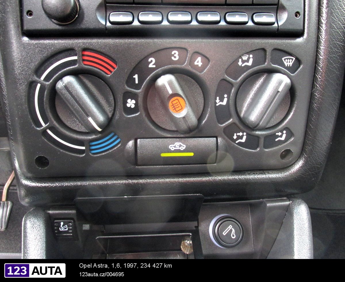 Opel Astra, 1997 - pohled č. 21