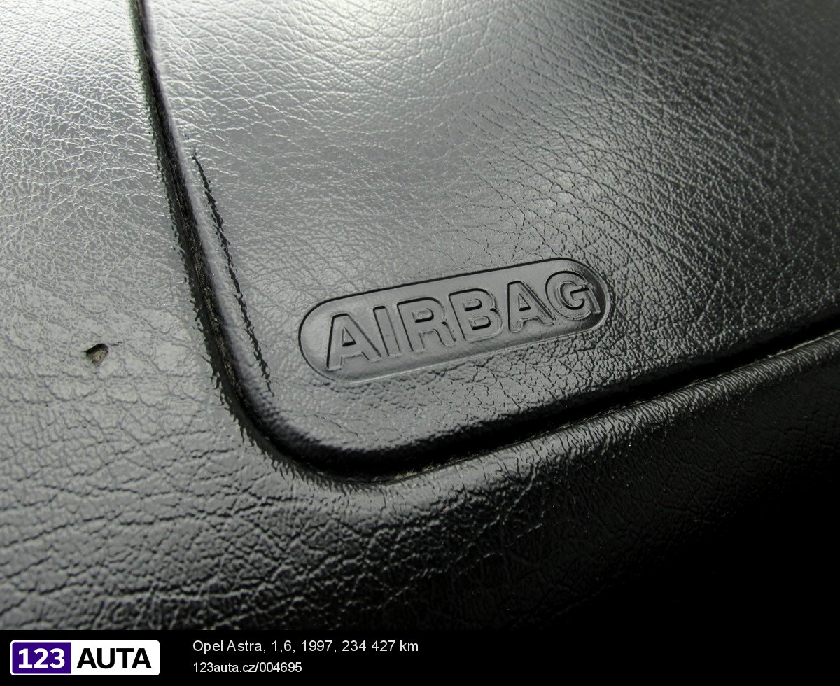 Opel Astra, 1997 - pohled č. 25