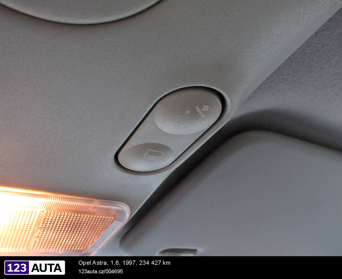 Opel Astra, 1997 - pohled č. 26