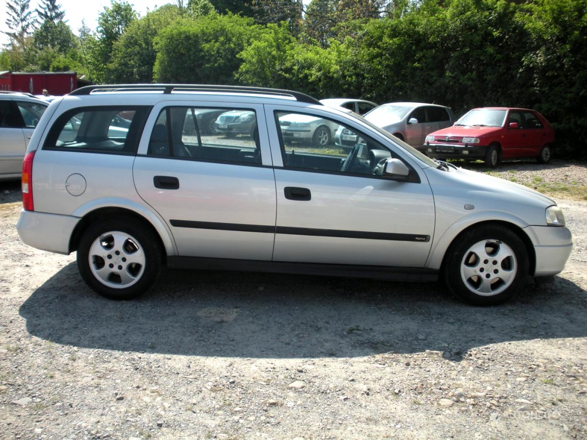 Opel Astra, 2002 - pohled č. 2