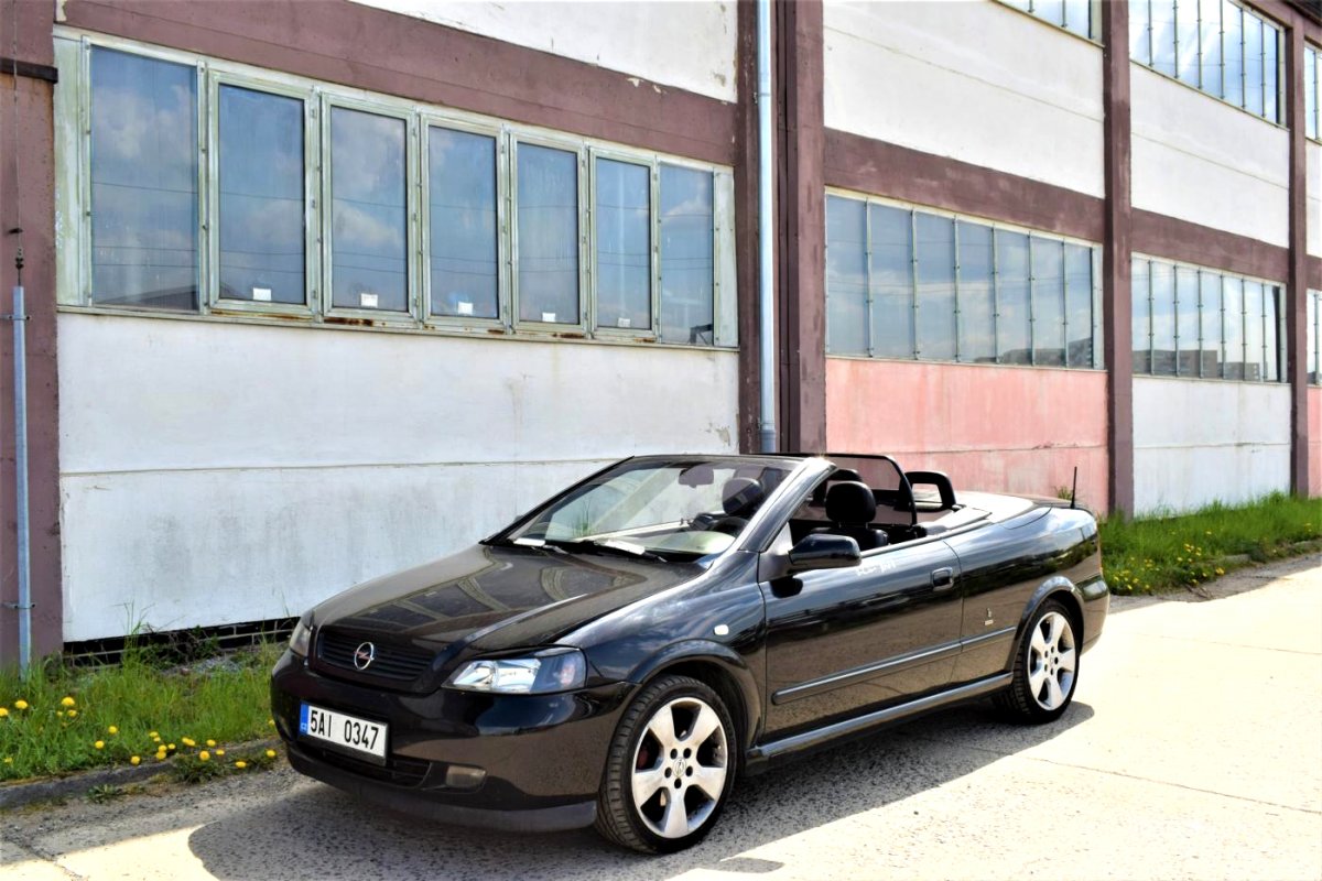 Opel Astra, 2003 - pohled č. 2